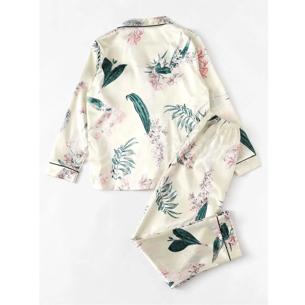 7 Piece Satin Pajama Set in Beige Floral Print - Picture 3 of 7